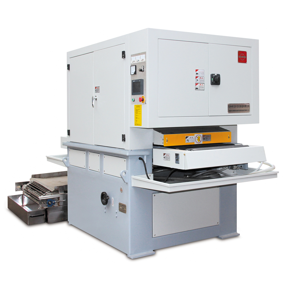 Simple yet efficient entry level wet operation wide abrasive belt